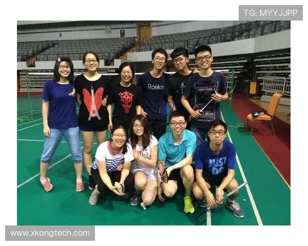 上海羽毛球队与杭州羽毛球队赛后复盘力量对比与战术分析