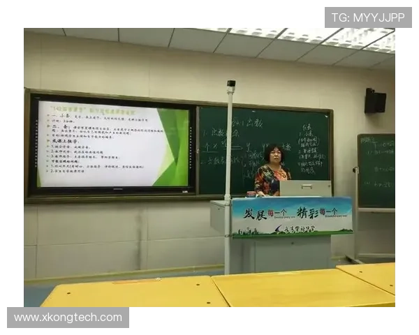 上海足球队选拔赛点评团队协作表现分析与未来发展展望