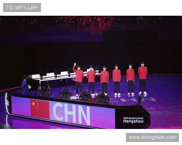 中国足球明星队长的荣耀与挑战：带领球队走向世界舞台的征程