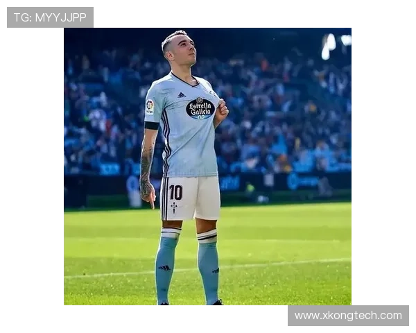 足球场上的闪耀之星那些技艺超群的足球明星们